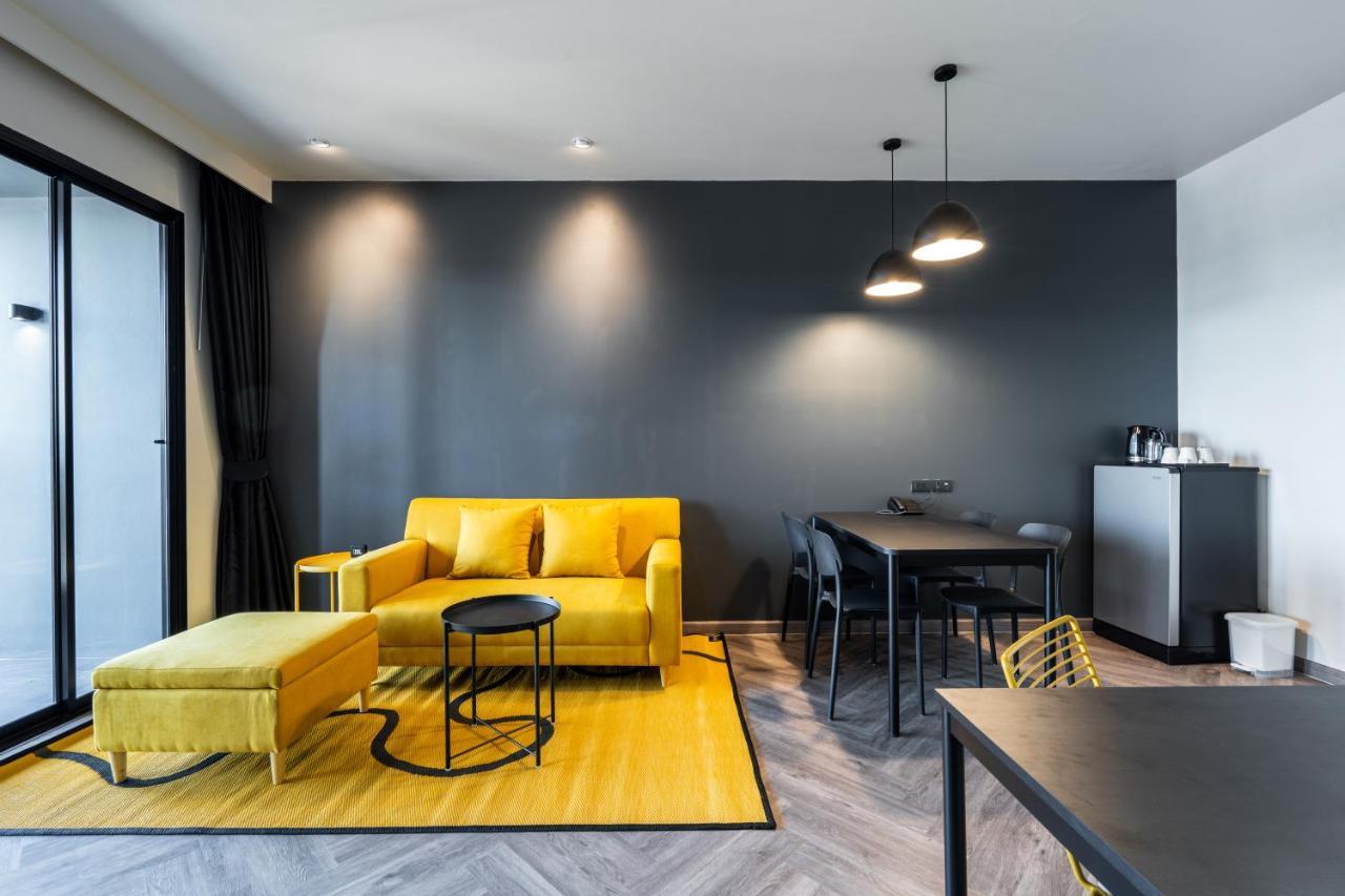 Newly Opened - Blu Monkey Hub And Hotel Krabi Town ภายนอก รูปภาพ