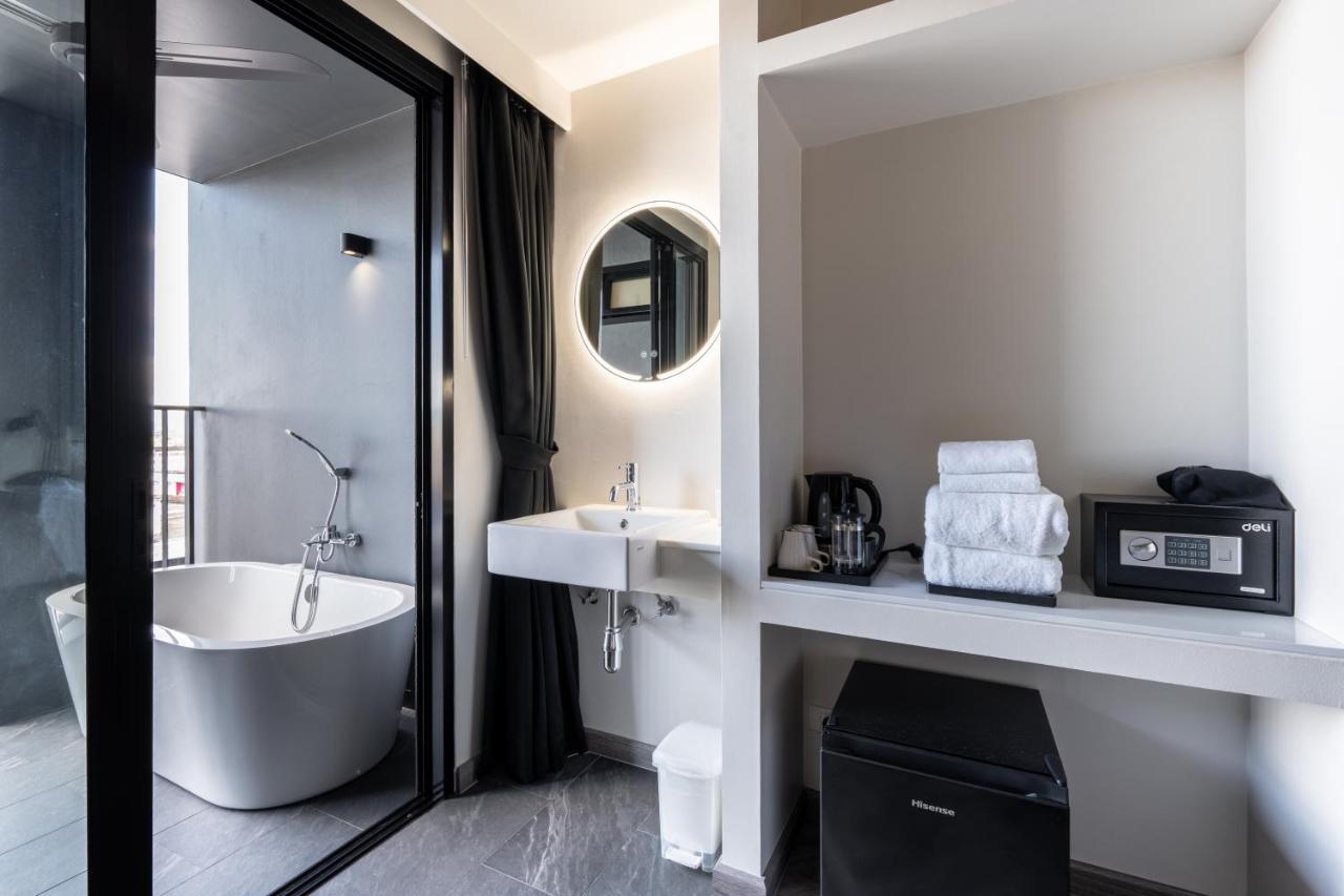 Newly Opened - Blu Monkey Hub And Hotel Krabi Town ภายนอก รูปภาพ
